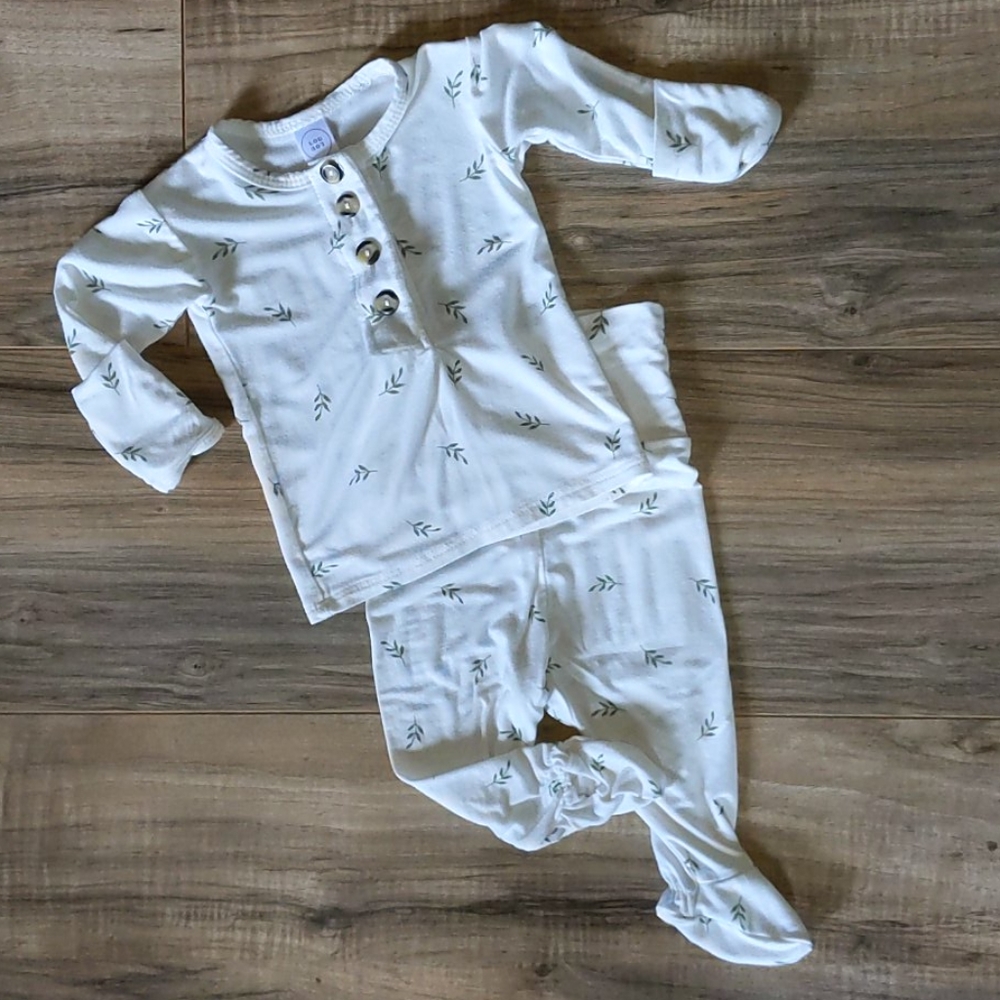 Lou Lou & Company top and bottoms set